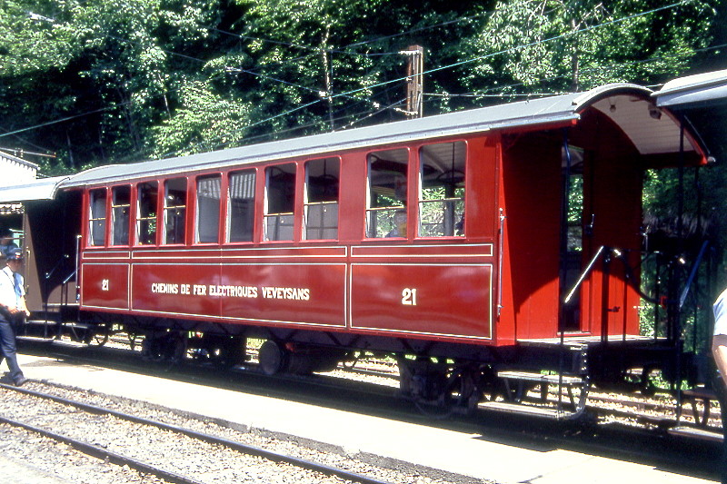 BC Museumsbahn - ex CEV BC� 21 am 31.05.1993 in Chaulin - 2./3.Klasse-Personenwagen - Baujahr 1902 - SWS - Fahrzeuggewicht 8,60t - 8/32 Sitzpl�tze - L�P 10,16m - zul�ssige Geschwindigkeit 45 km/h - Lebenslauf: CEV BC 21 - 1971 an BC BC� 21
