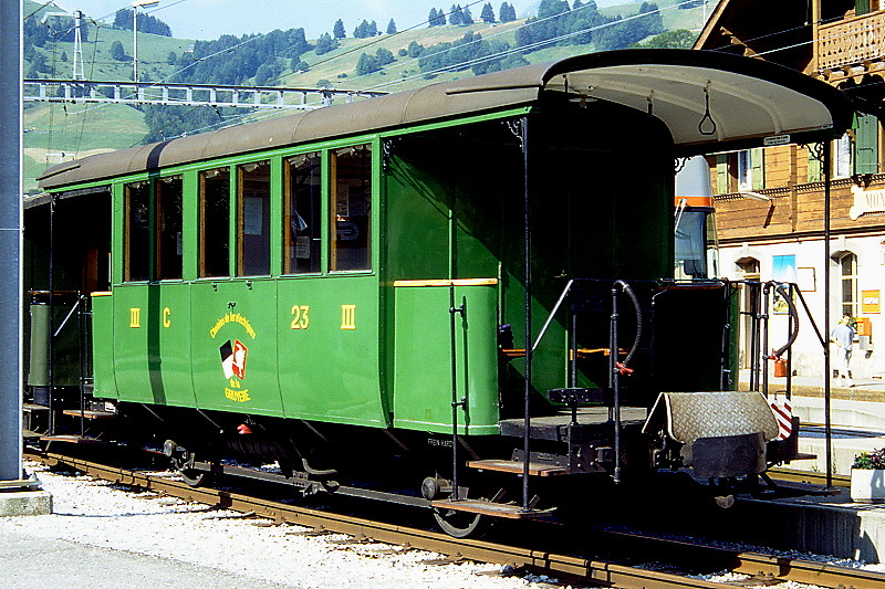 BC Museumsbahn - ex GFM C² 23 am 13.07.1996 in Montbovon - 3.Klasse-Personenwagen - Baujahr 1903 - SWS - Fahrzeuggewicht 7,50t - LüP 8,90m - Sitzplätze 24 - zulässige Geschwindigkeit 50 km/h - Lebenslauf: ex CEG BC 23 - 1923 C 23 - 1942 GFM C 223 - 1956 B² 223 - 1969 BC C 23
