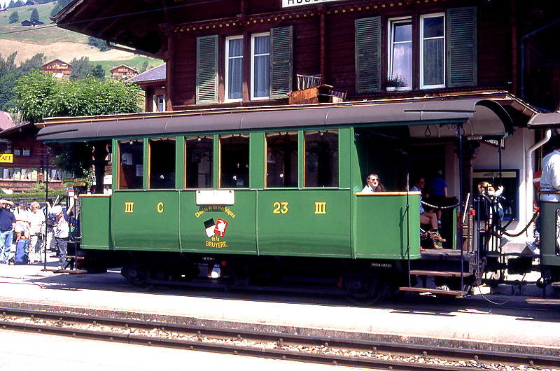 BC Museumsbahn - ex GFM C² 23 am 13.07.1996 in Rougemont - 3.Klasse-Personenwagen - Baujahr 1903 - SWS - Fahrzeuggewicht 7,50t - LüP 8,90m - Sitzplätze 24 - zulässige Geschwindigkeit 50 km/h - Lebenslauf: ex CEG BC 23 - 1923 C 23 - 1942 GFM C 223 - 1956 B² 223 - 1969 BC C 23
