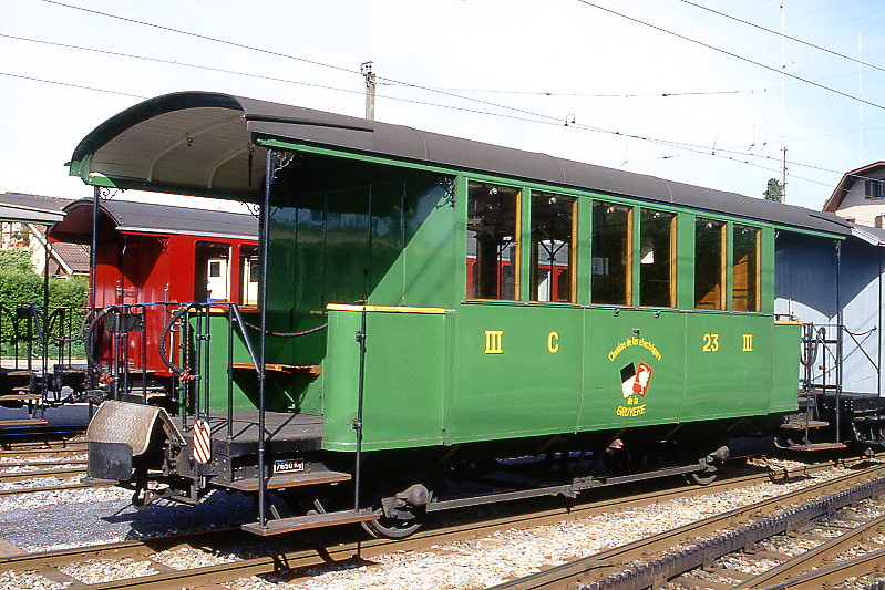 BC Museumsbahn - ex GFM C 23 am 19.05.1997 in Blonay - 3.Klasse-Personenwagen - Baujahr 1903 - SWS - Fahrzeuggewicht 7,50t - LüP 8,90m - Sitzplätze 24 - zulässige Geschwindigkeit 50 km/h - Lebenslauf: ex CEG BC 23 - 1923 C 23 - 1942 GFM C 223 - 1956 B² 223 - 1969 BC C 23
