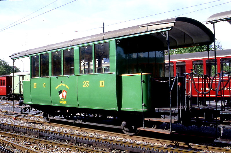 BC Museumsbahn - ex GFM C 23 am 19.05.1997 in Blonay - 3.Klasse-Personenwagen - Baujahr 1903 - SWS - Fahrzeuggewicht 7,50t - LüP 8,90m - Sitzplätze 24 - zulässige Geschwindigkeit 50 km/h - Lebenslauf: ex CEG BC 23 - 1923 C 23 - 1942 GFM C 223 - 1956 B² 223 - 1969 BC C 23
