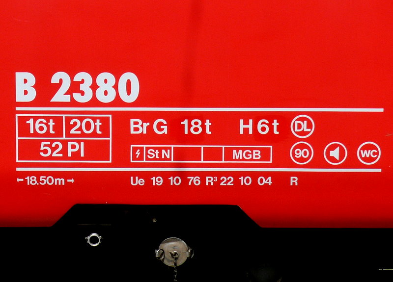 RhB - B 2380 am 25.07.2010 in St.Moritz - 2.Klasse Einheitspersonenwagen (Typ 2) - Anschriftenfeld
