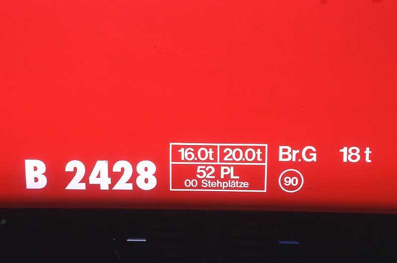 RhB - B 2428 am 27.08.2008 in Scuol - 2.Klasse Einheitspersonenwagen (Typ II) - Anschriftenfeld
