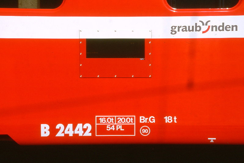 RhB - B 2442 am 31.08.2007 in St.Moritz - 2.Klasse Einheitspersonenwagen (Typ II) - Anschriftenfeld
