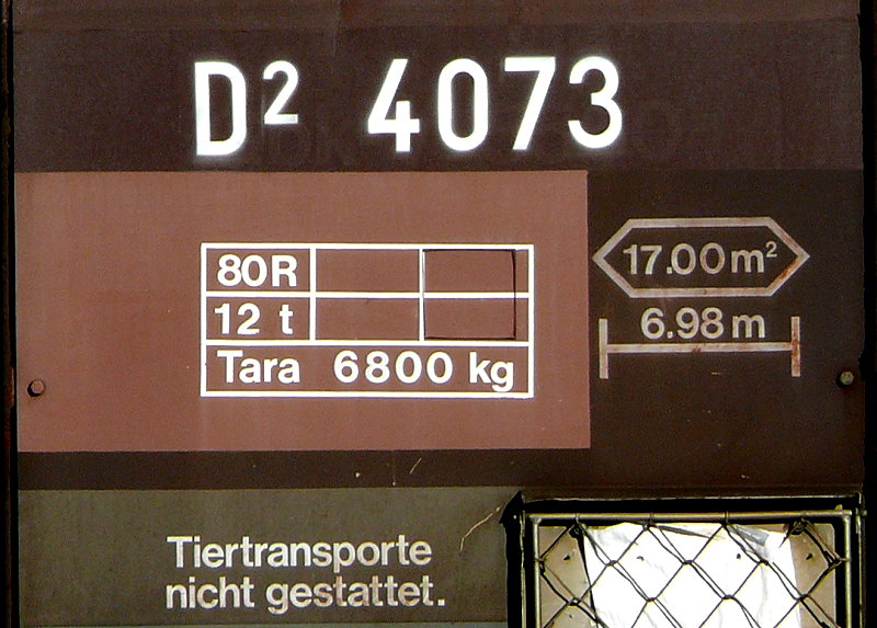 RhB - D� 4073 am 22.08.2009 in St.Moritz - Gep�ckwagen 2-achsig mit 1 offenen Plattform - Baujahr 1913 - Reich - Anschriftenfeld
