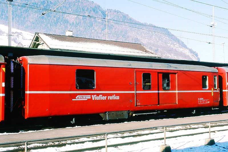 RhB - D 4209 - Gep�ckwagen am 30.01.1998 in Landquart - Baujahr 1914, nach Umbau �bernahme 31.12.1962 - SIG - Fahrzeuggewicht 17,00t - Zuladung 8,00t - L�P 13,86m - zul�ssige Geschwindigkeit 90 km/h.-  �2=01.02.1991 - RhB-Logo rh�toromanisch - Lebenslauf: ex Dk4� 3502 - 31.12.1962 F4� 4209 - 1964 D 4209. Hinweis: d�nne Fahrzeugnummer
