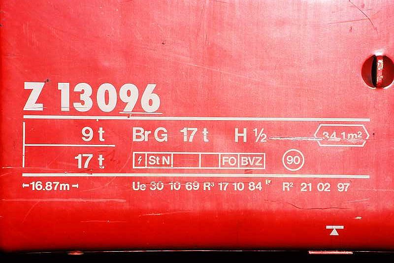 RhB - Z 96 am 23.10.1998 in St.Moritz - Postwagen 4-achsig mit 1 offenen Plattform - �bernahme: 30.10.1969 - SWS - Anschriftenfeld
