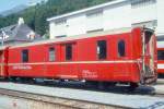 D 4205 - Gep�ckwagen am 06.06.1993 in Disentis - �bernahme 16.03.1949 - SWS - Fahrzeuggewicht 14,00t - Zuladung 8,00t - L�P 12,94m - zul�ssige Geschwindigkeit 90 km/h.-  �2=15.09.1992 - RhB-Logo