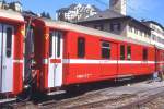 RhB - D 4216 - Gep�ckwagen am 25.08.2008 in St.Moritz - �bernahme 10.03.1970 - SWS - Fahrzeuggewicht 14,00t - Zuladung 8,00t - L�P 13,74m - zul�ssige Geschwindigkeit 90 km/h.- �2=03.11.1995 - Logo