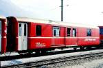 RhB - D 4218 - Gep�ckwagen am 18.03.1999 in Untervaz - �bernahme 07.04.1970 - SWS - Fahrzeuggewicht 14,00t - Zuladung 8,00t - L�P 13,74m - zul�ssige Geschwindigkeit 90 km/h.- �2=11.02.1993 - RhB-Logo