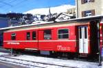 RhB - D 4224 - Gep�ckwagen am 26.02.2000 in St.Moritz - �bernahme 29.02.1980 - SWS/SWP - Fahrzeuggewicht 14,00t - Zuladung 8,00t - L�P 13,74m - zul�ssige Geschwindigkeit 90 km/h.- �2=31.05.1991