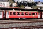 RhB - B 2453 am 13.10.2008 in St.Moritz - 2.Klasse verk�rzter Einheitspersonenwagen (Typ II) f�r Berninabahn  - �bernahme 07.07.1972 - FFA/SWP - Fahrzeuggewicht 14,00t - Sitzpl�tze 50 - L�P 14,90m -
