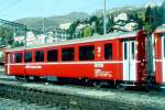 RhB - B 2464 am 13.10.2008 in St.Moritz - 2.Klasse verk�rzter Einheitspersonenwagen (Typ III) f�r Bernin-Express, urspr�nglich mit braunen Fensterband  - �bernahme 16.06.1983 - FFA/SWP -