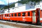 RhB - B 2427 am 29.08.1998 in Disentis - 2.Klasse Einheitspersonenwagen (Typ II) - �bernahme 24.08.1979 - FFA/SWP/RhB - Fahrzeuggewicht 15,00t - Sitzpl�tze 52/Stehpl�tze 24 - L�P 18,50m - zul�ssige