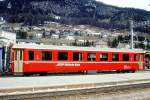 RhB - B 2439 am 15.03.2000 in Samedan - 2.Klasse Einheitspersonenwagen (Typ II) - �bernahme 24.01.1980 - FFA/SWP - Fahrzeuggewicht 15,00t - Sitzpl�tze 52 - L�P 18,50m - zul�ssige Geschwindigkeit 90