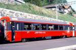 RhB - B 2491 am 15.05.1994 in Tiefwencastel - 2.Klasse verk�rzter Einheitspersonenwagen (Typ IV) f�r Bernin-Express mit braunen Fensterband  - �bernahme 29.09.1992 - SWA - Fahrzeuggewicht 17,00t -