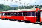 RhB - B 2492 am 20.08.1995 in Samedan - 2.Klasse verk�rzter Einheitspersonenwagen (Typ IV) f�r Bernin-Express mit braunen Fensterband  - �bernahme 28.10.1992 - SWA - Fahrzeuggewicht 17,00t -