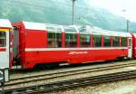 RhB - Bps 2513 am 19.07.20132 in St.Moritz - 2.Klasse Panoramawagen mit Service-Abteil f�r Bernin-Express - Baujahr 2006 - St - Fahrzeuggewicht 18,00t - Sitzpl�tze 48 - L�P 16,50m - zul�ssige Geschwindigkeit 100 km/h - Logo Graub�nden, RhB in italienisch - Hinweis: Die Fahrzeugserie besteht aus 5 Wagen mit den Nummern 2511 bis 2515. 
