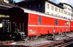 RhB - Z 96 am 23.10.1998 in St.Moritz - Postwagen 4-achsig mit 1 offenen Plattform - �bernahme: 30.10.1969 - SWS - Fahrzeuggewicht 17,00t - Zuladung 9,00t - L�P 16,87m - zul�ssige Geschwindigkeit = 90