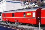 RhB - Z 96 am 23.10.1998 in St.Moritz - Postwagen 4-achsig mit 1 offenen Plattform - �bernahme: 30.10.1969 - SWS - Fahrzeuggewicht 17,00t - Zuladung 9,00t - L�P 16,87m - zul�ssige Geschwindigkeit = 90