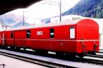 RhB - Z 97 am 02.10.1990 in Davos Platz - Postwagen 4-achsig mit 1 offenen Plattform - �bernahme: 27.11.1969 - SWS - Fahrzeuggewicht 17,00t - Zuladung 9,00t - L�P 16,87m - zul�ssige Geschwindigkeit =