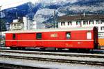 RhB - Z� 99 am 11.04.1998 in Chur - Postwagen 4-achsig mit 1 offenen Plattform - �bernahme: 09.12.1969 - SWS - Fahrzeuggewicht 17,00t - Zuladung 9,00t - L�P 16,87m - zul�ssige Geschwindigkeit = 90